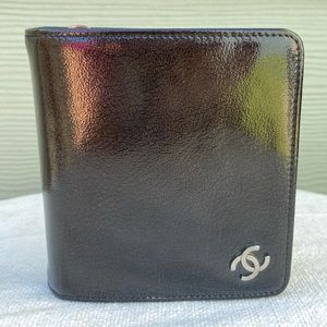 ✨SOLD✨Chanel Patent Goatskin Compact French Wallet